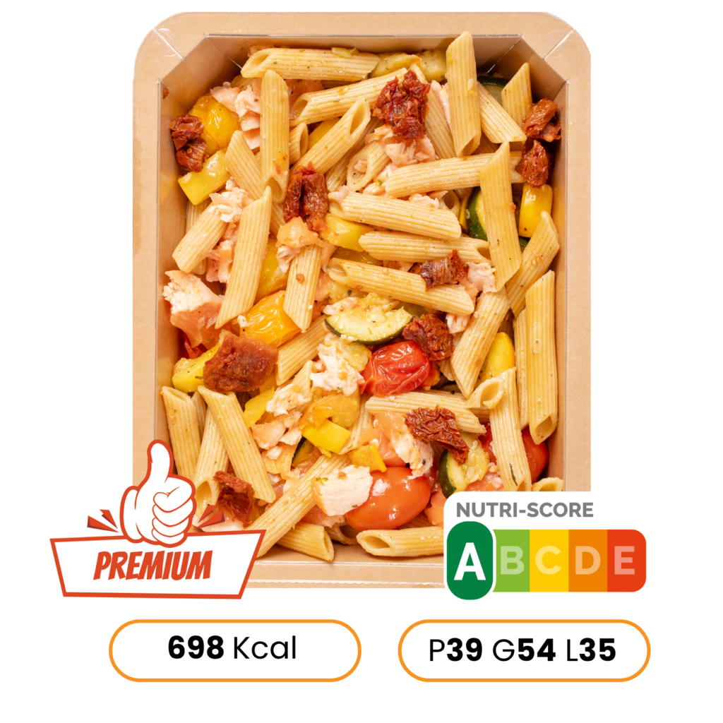 PREMIUM - Penne complètes au saumon, courgettes rôties & tomates confites